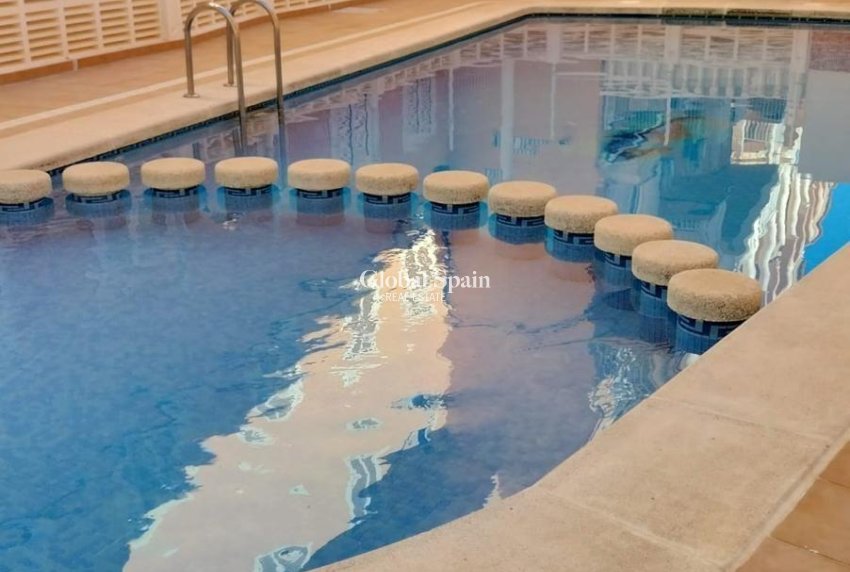 Wederverkoop - APPARTEMENT -
TORREVIEJA - La Mata