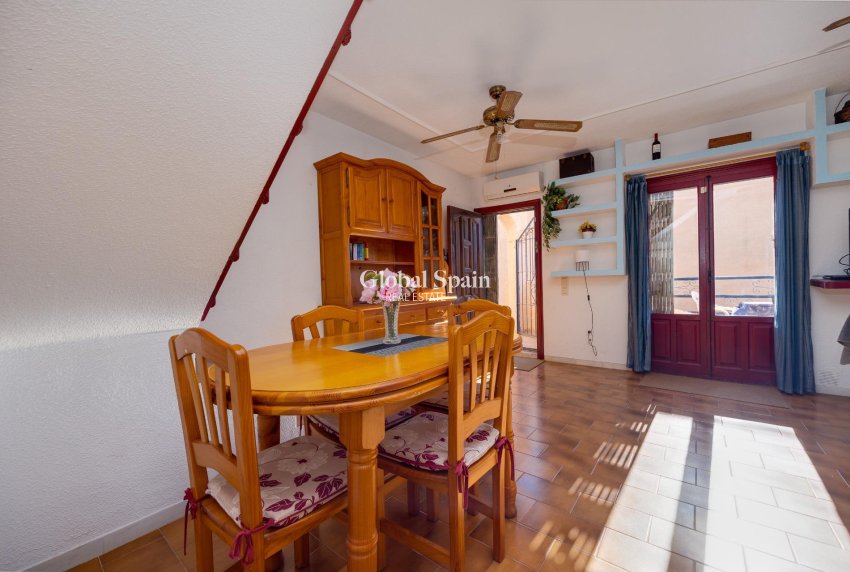 Wederverkoop - APPARTEMENT -
TORREVIEJA - La Mata