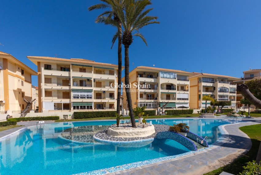 Wederverkoop - APPARTEMENT -
TORREVIEJA - La Mata