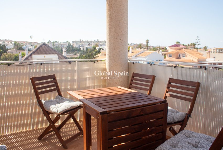 Wederverkoop - APPARTEMENT -
TORREVIEJA - La Mata