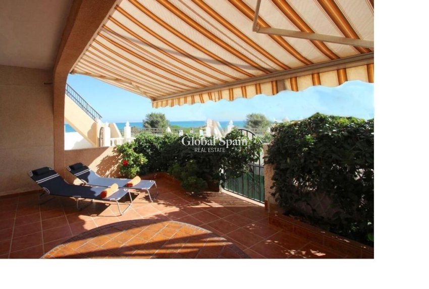 Wederverkoop - APPARTEMENT -
TORREVIEJA - La Mata