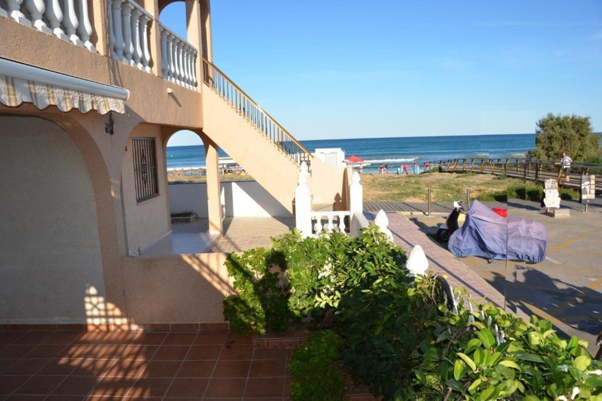 Wederverkoop - APPARTEMENT -
TORREVIEJA - La Mata