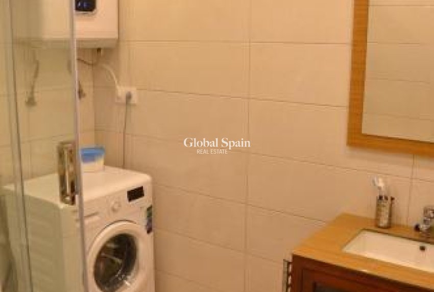 Wederverkoop - APPARTEMENT -
TORREVIEJA - La Mata