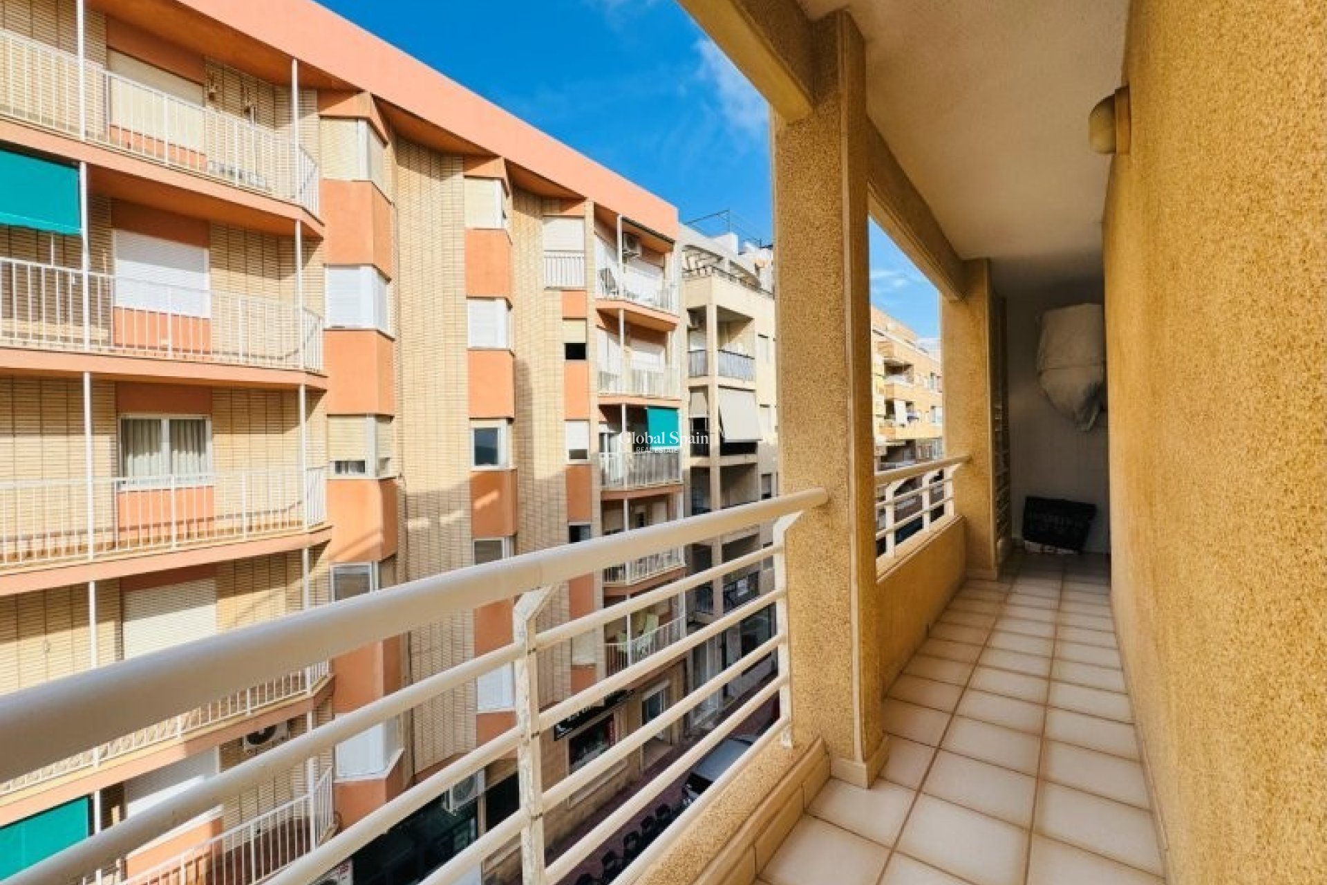 Wederverkoop - APPARTEMENT -
TORREVIEJA - La Mata