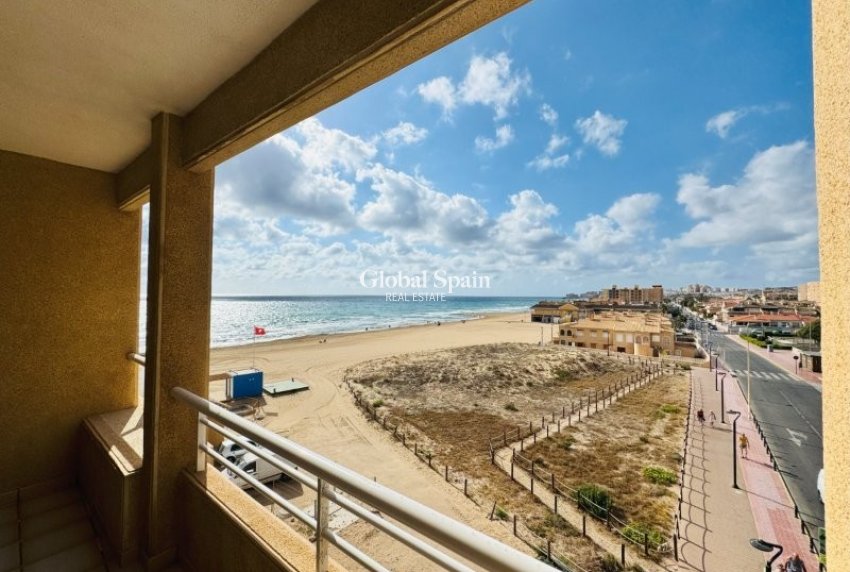 Wederverkoop - APPARTEMENT -
TORREVIEJA - La Mata