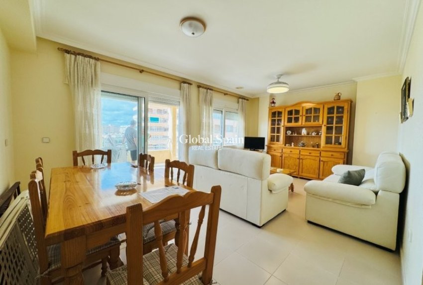 Wederverkoop - APPARTEMENT -
TORREVIEJA - La Mata