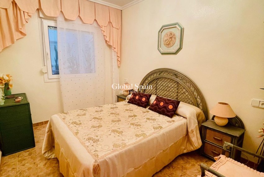 Wederverkoop - APPARTEMENT -
TORREVIEJA - La Mata