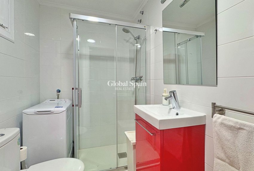 Wederverkoop - APPARTEMENT -
TORREVIEJA - La Mata