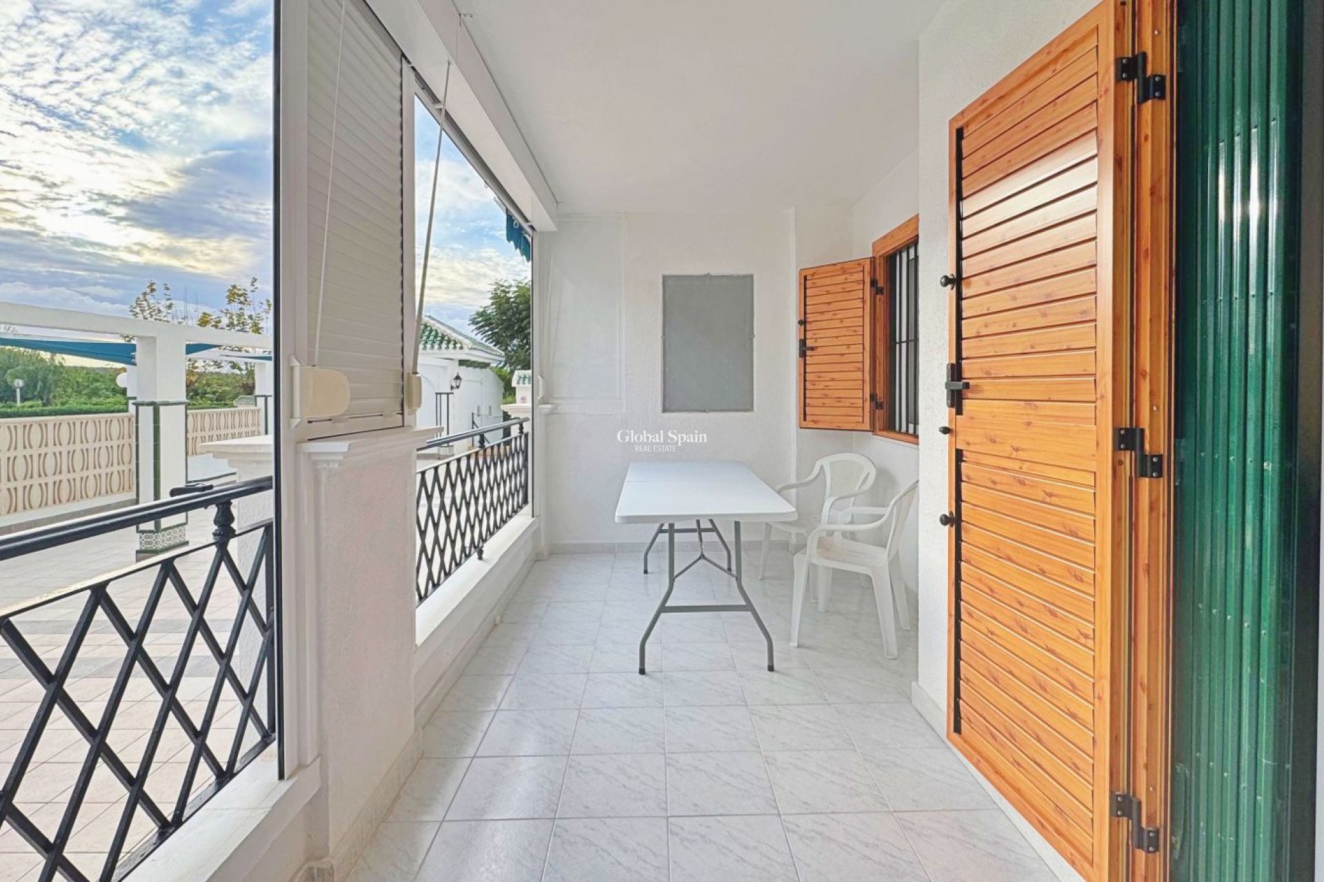 Wederverkoop - APPARTEMENT -
TORREVIEJA - La Mata