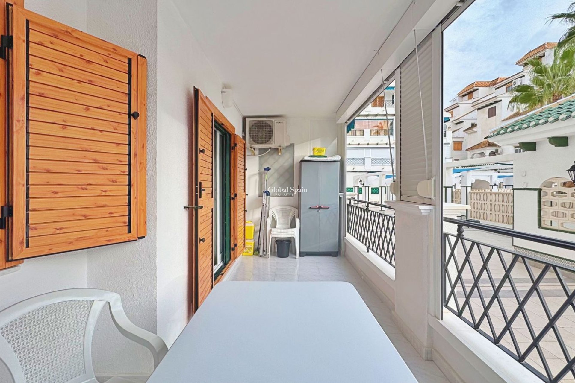 Wederverkoop - APPARTEMENT -
TORREVIEJA - La Mata