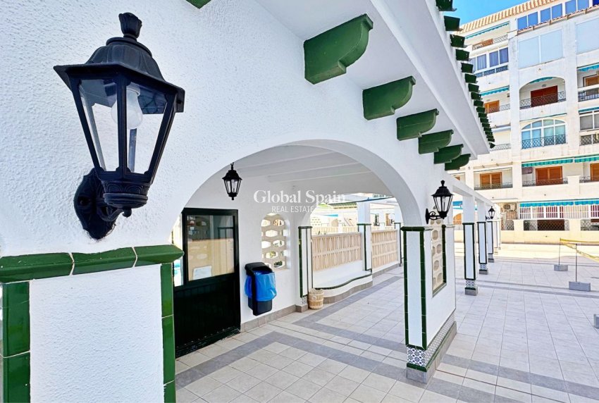 Wederverkoop - APPARTEMENT -
TORREVIEJA - La Mata