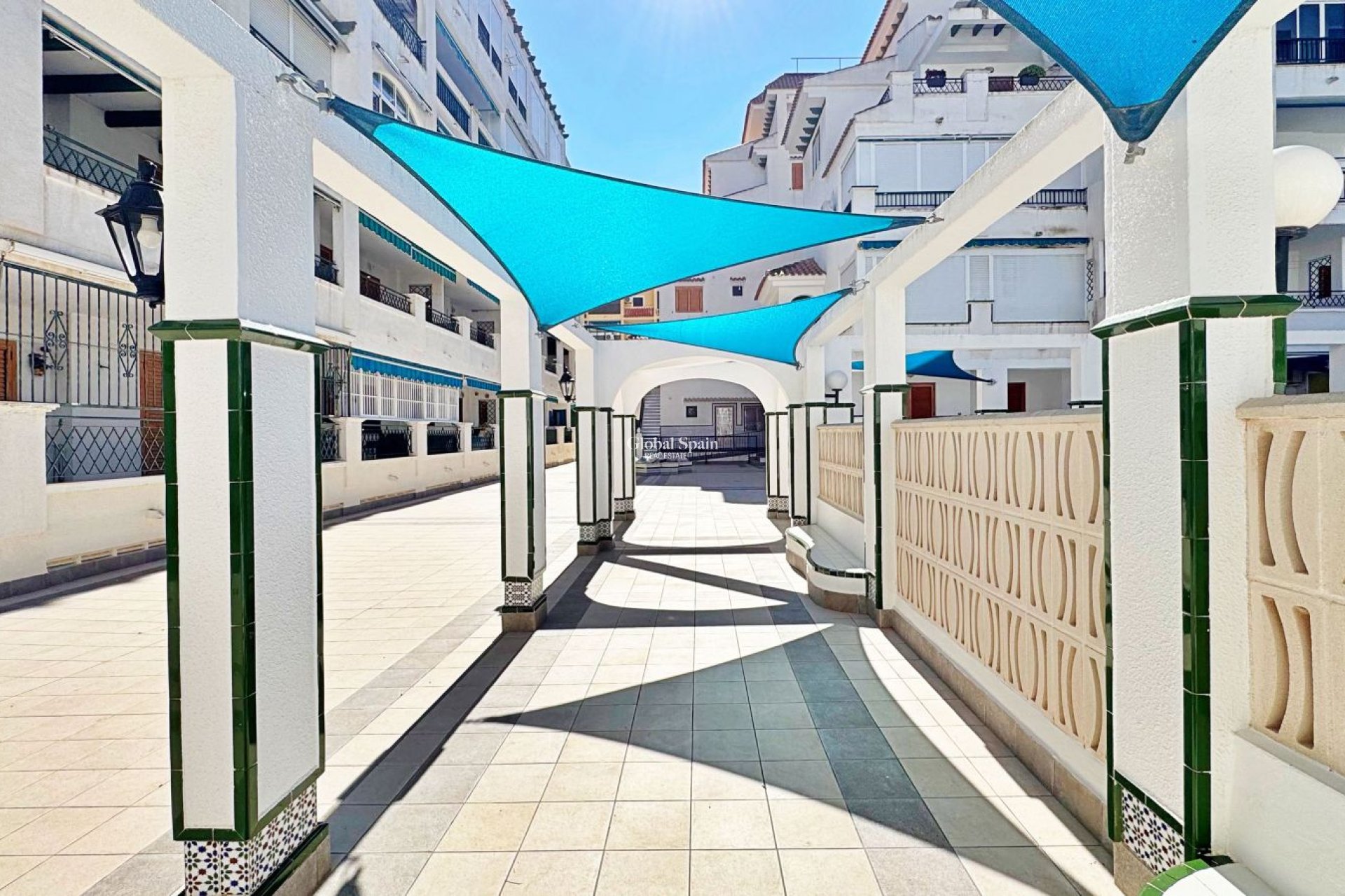 Wederverkoop - APPARTEMENT -
TORREVIEJA - La Mata