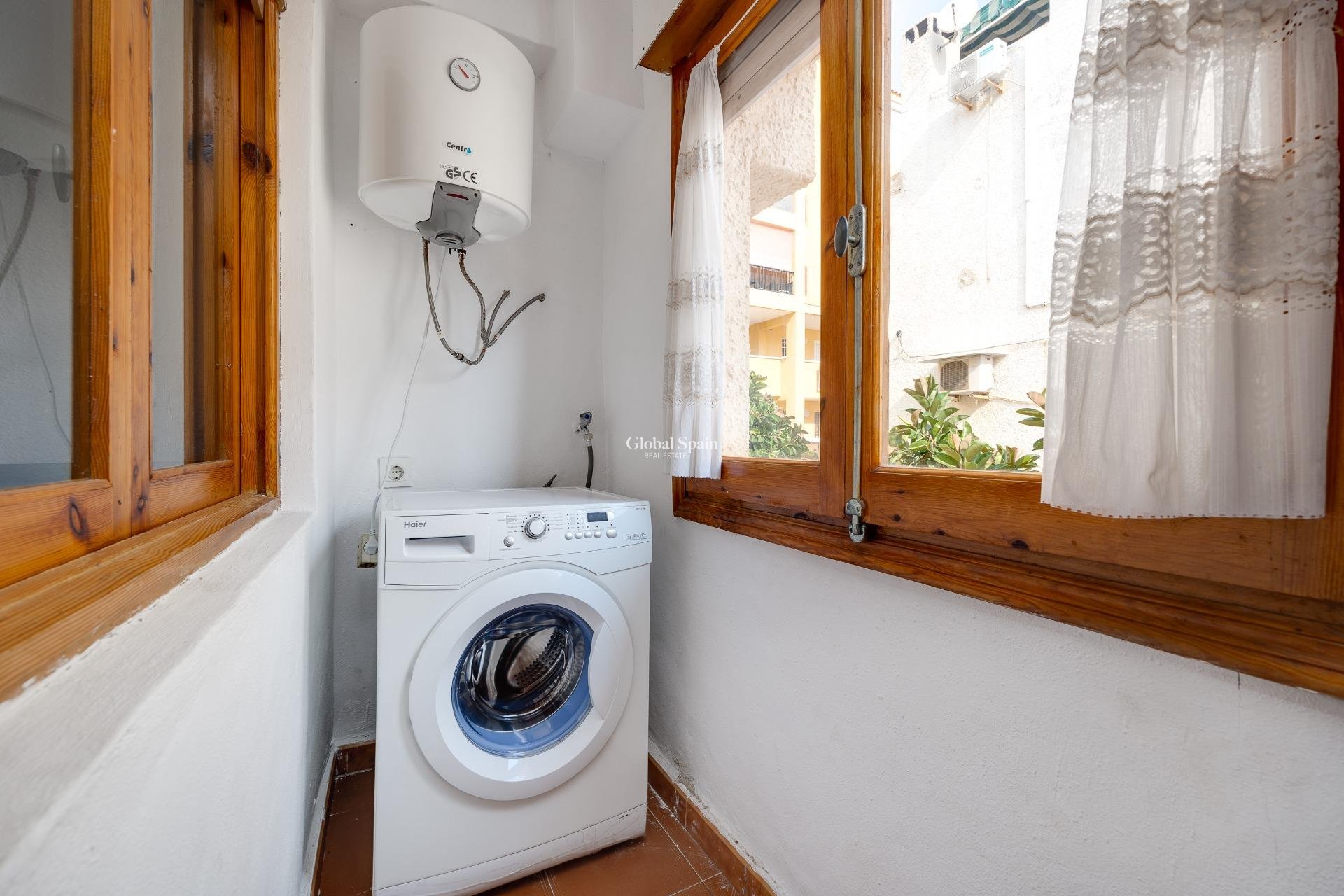 Wederverkoop - APPARTEMENT -
TORREVIEJA - La Mata