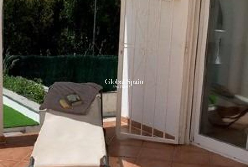 Wederverkoop - APPARTEMENT -
TORREVIEJA - La Mata