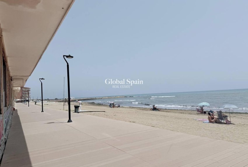 Wederverkoop - APPARTEMENT -
TORREVIEJA - La Mata