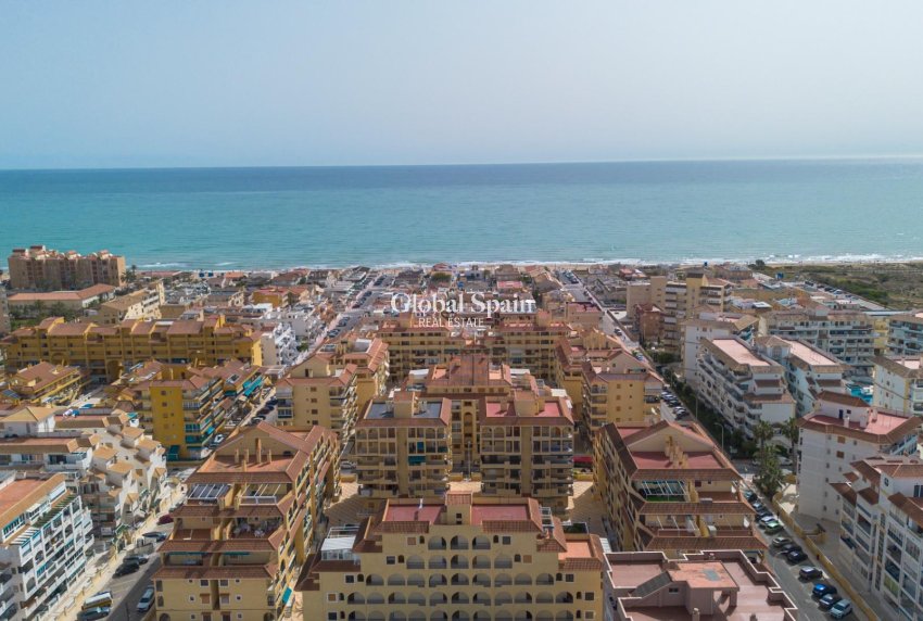 Wederverkoop - APPARTEMENT -
TORREVIEJA - La Mata