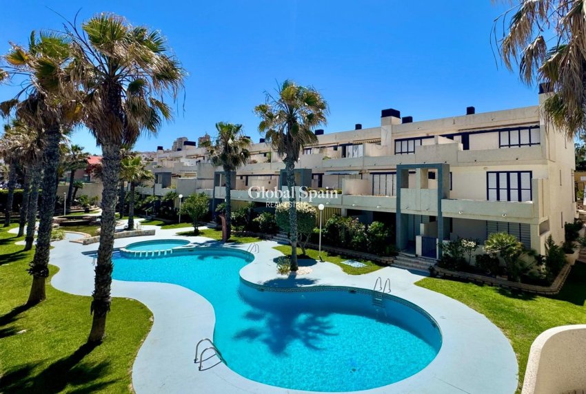 Wederverkoop - APPARTEMENT -
TORREVIEJA - La Mata
