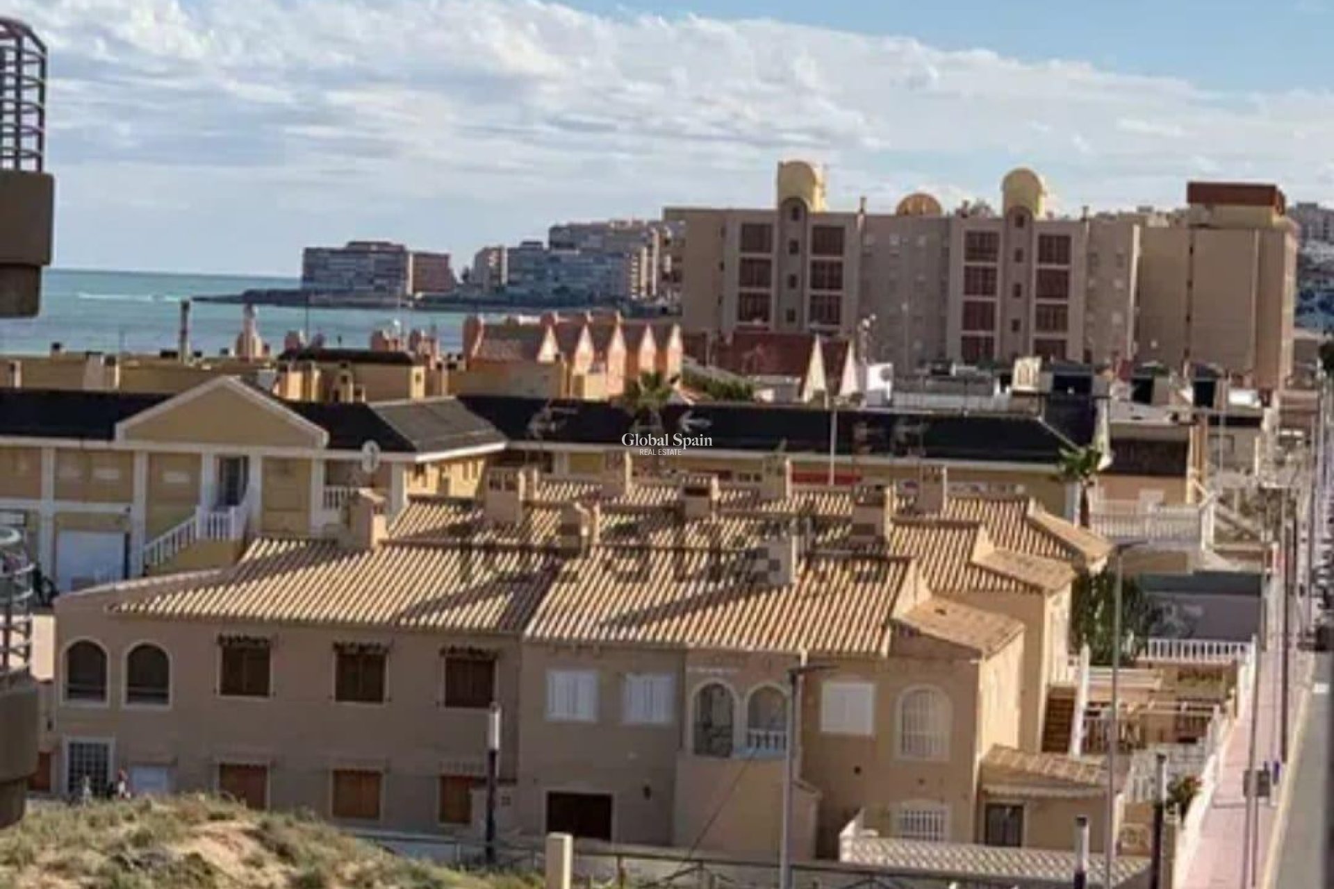 Wederverkoop - APPARTEMENT -
TORREVIEJA - La Mata