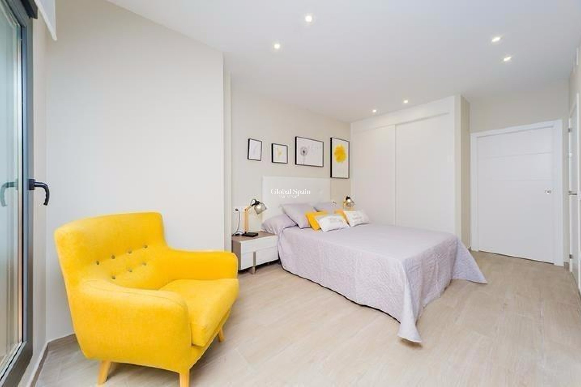Wederverkoop - APPARTEMENT -
TORREVIEJA - La Mata
