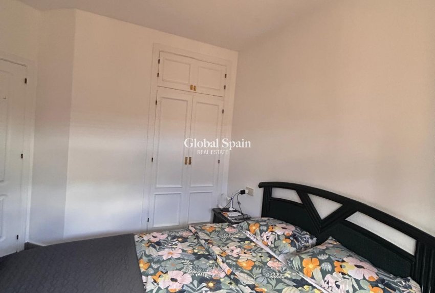 Wederverkoop - APPARTEMENT -
TORREVIEJA - La Mata
