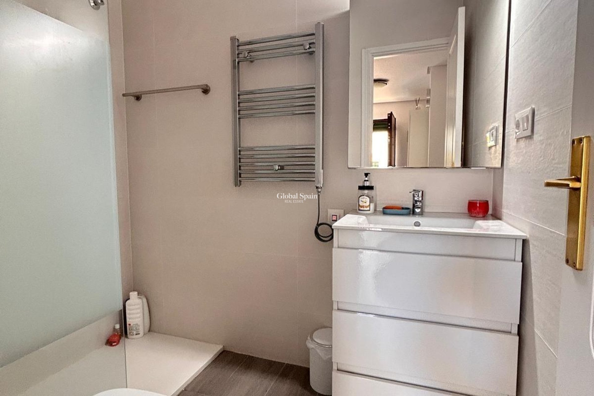 Wederverkoop - APPARTEMENT -
TORREVIEJA - La Mata