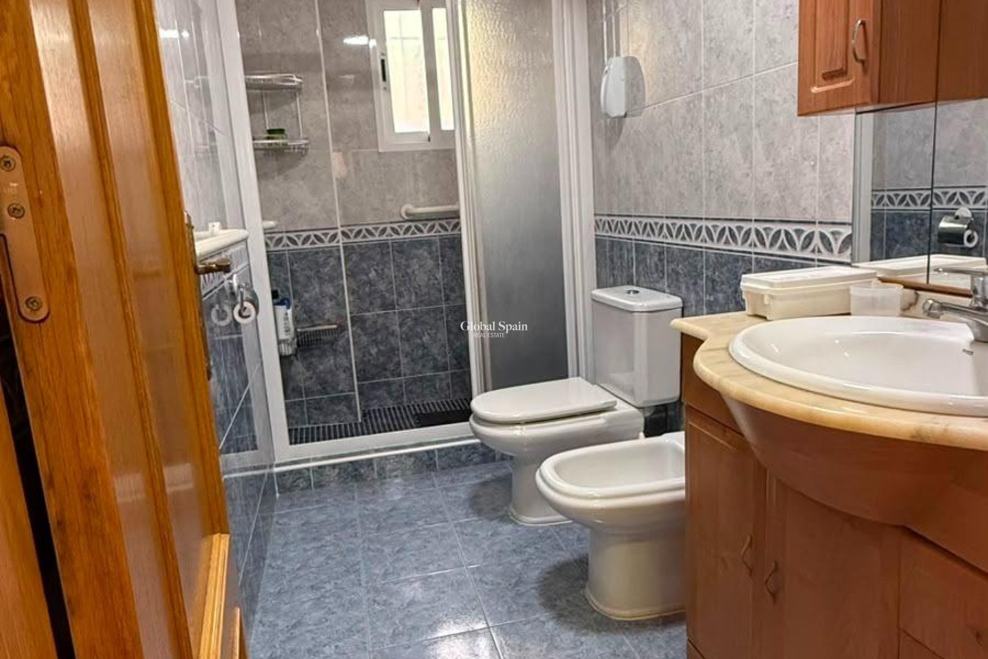 Wederverkoop - APPARTEMENT -
TORREVIEJA - La Mata