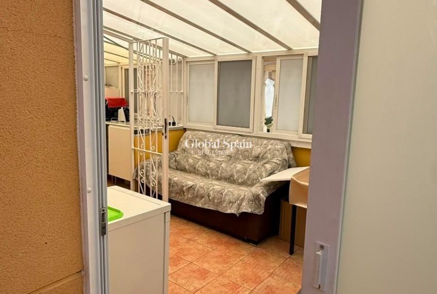 Wederverkoop - APPARTEMENT -
TORREVIEJA - La Mata