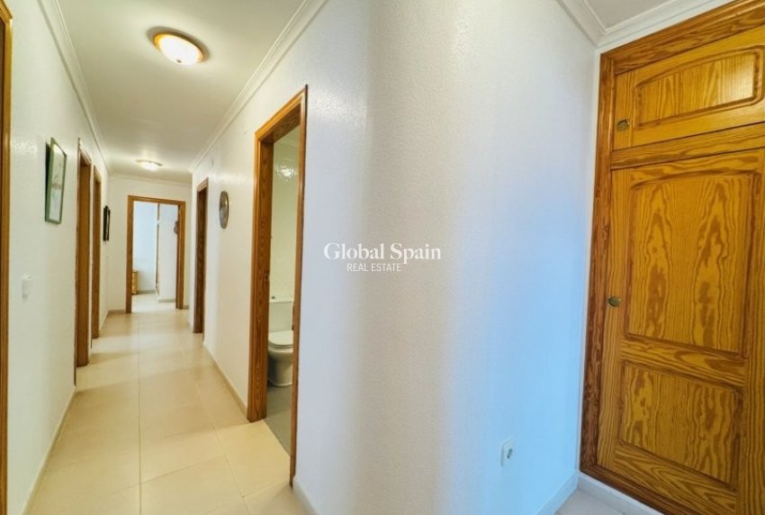 Wederverkoop - Appartement -
TORREVIEJA - La Mata