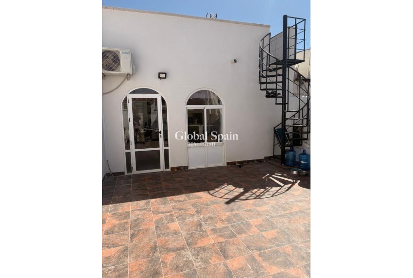 Wederverkoop - APPARTEMENT -
TORREVIEJA - La Siesta - El Salado - Torreta