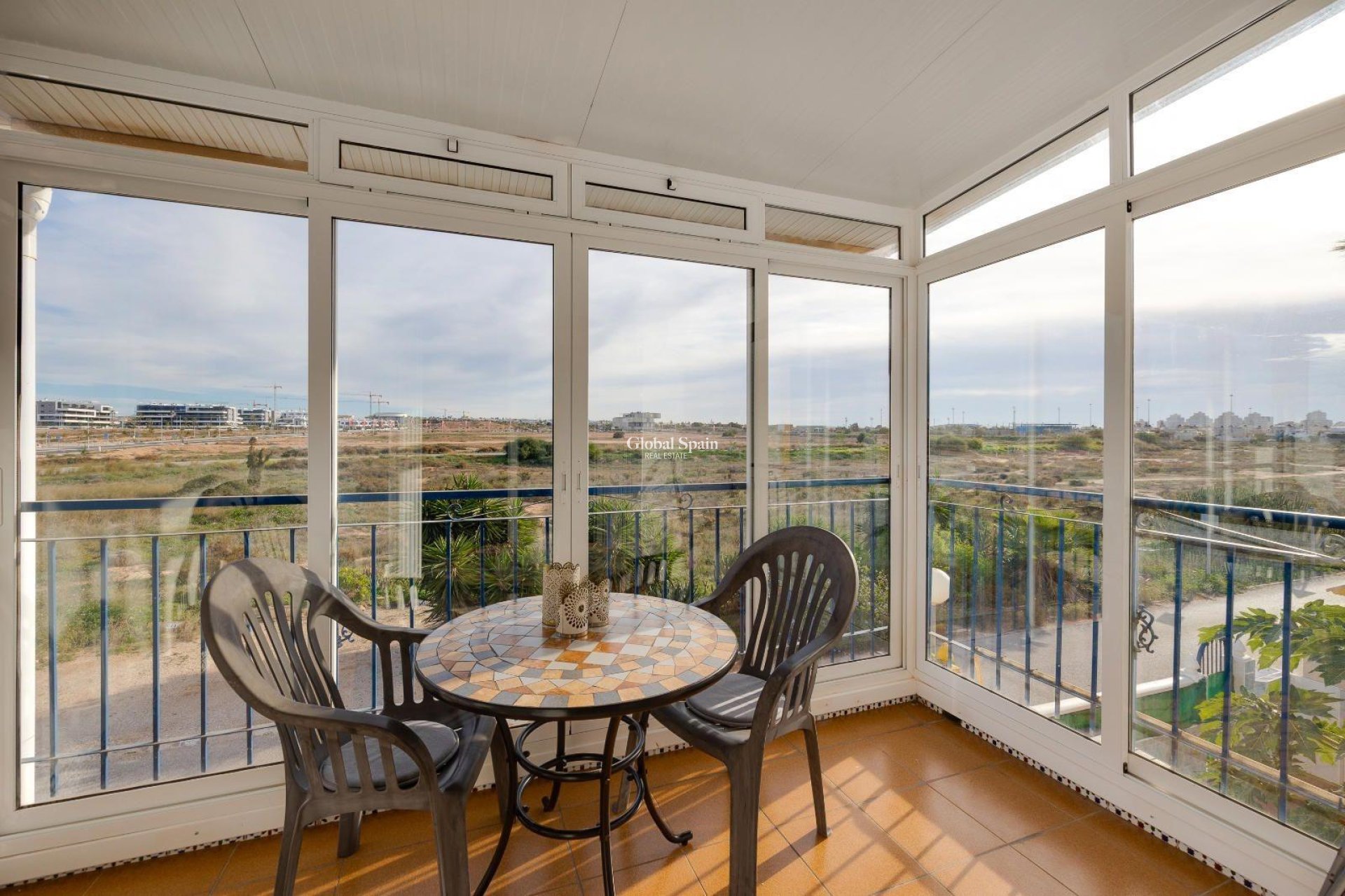 Wederverkoop - APPARTEMENT -
TORREVIEJA - La Siesta - El Salado - Torreta