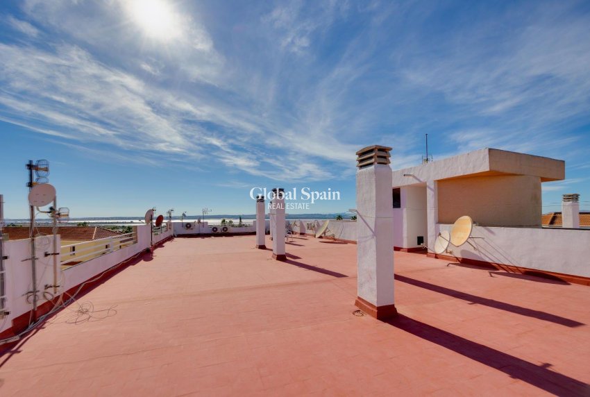 Wederverkoop - APPARTEMENT -
TORREVIEJA - La Siesta - El Salado - Torreta