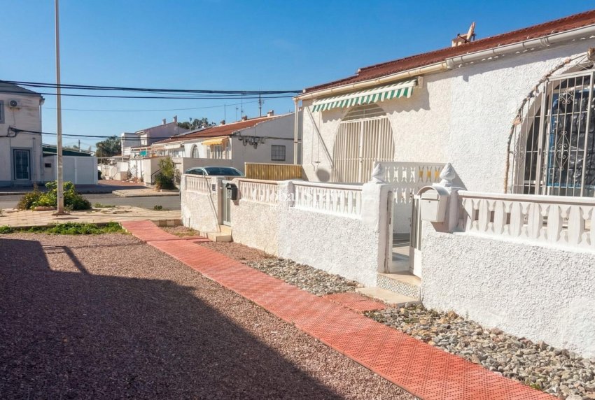 Wederverkoop - APPARTEMENT -
TORREVIEJA - La Siesta - El Salado - Torreta