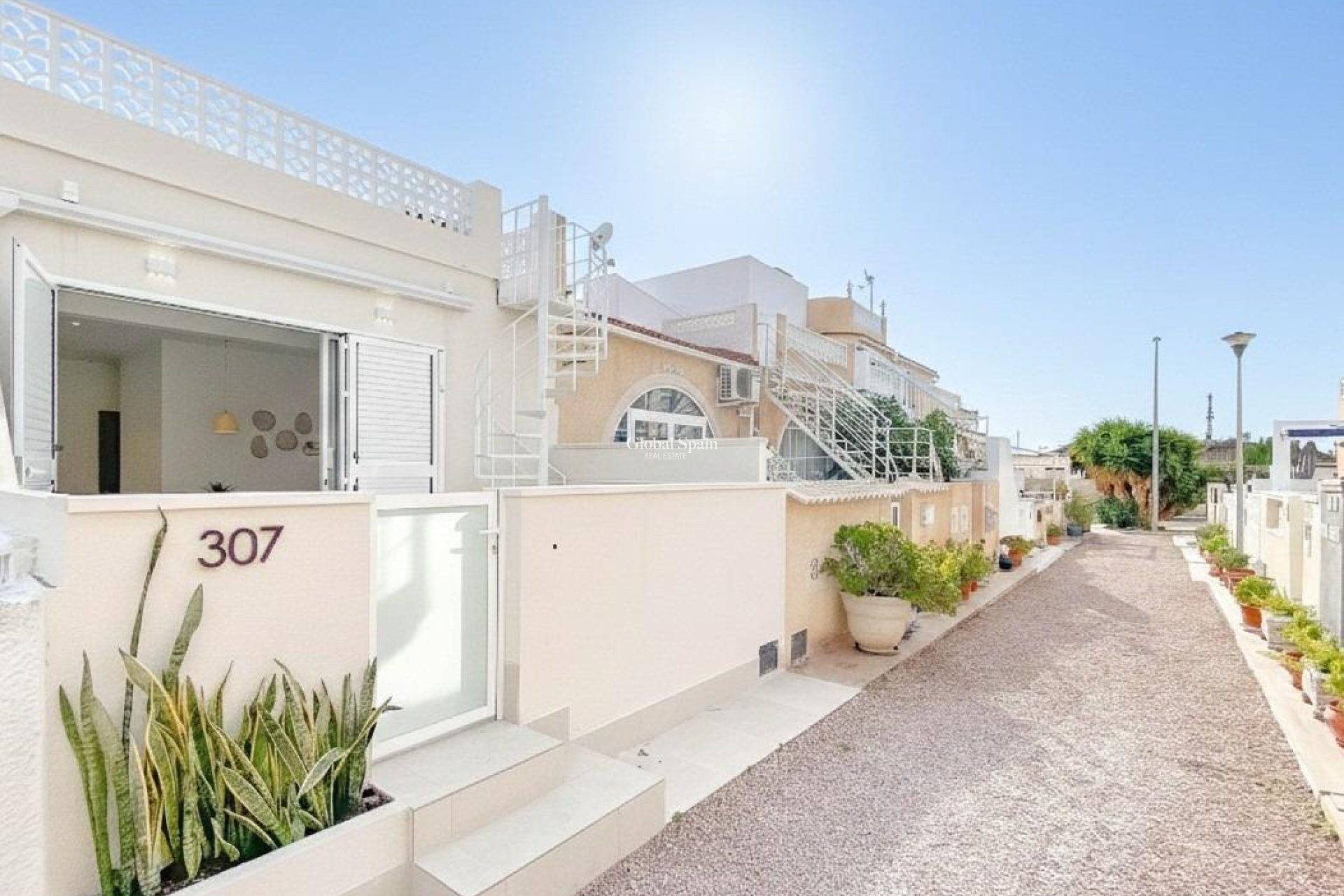 Wederverkoop - APPARTEMENT -
TORREVIEJA - La Siesta - El Salado - Torreta