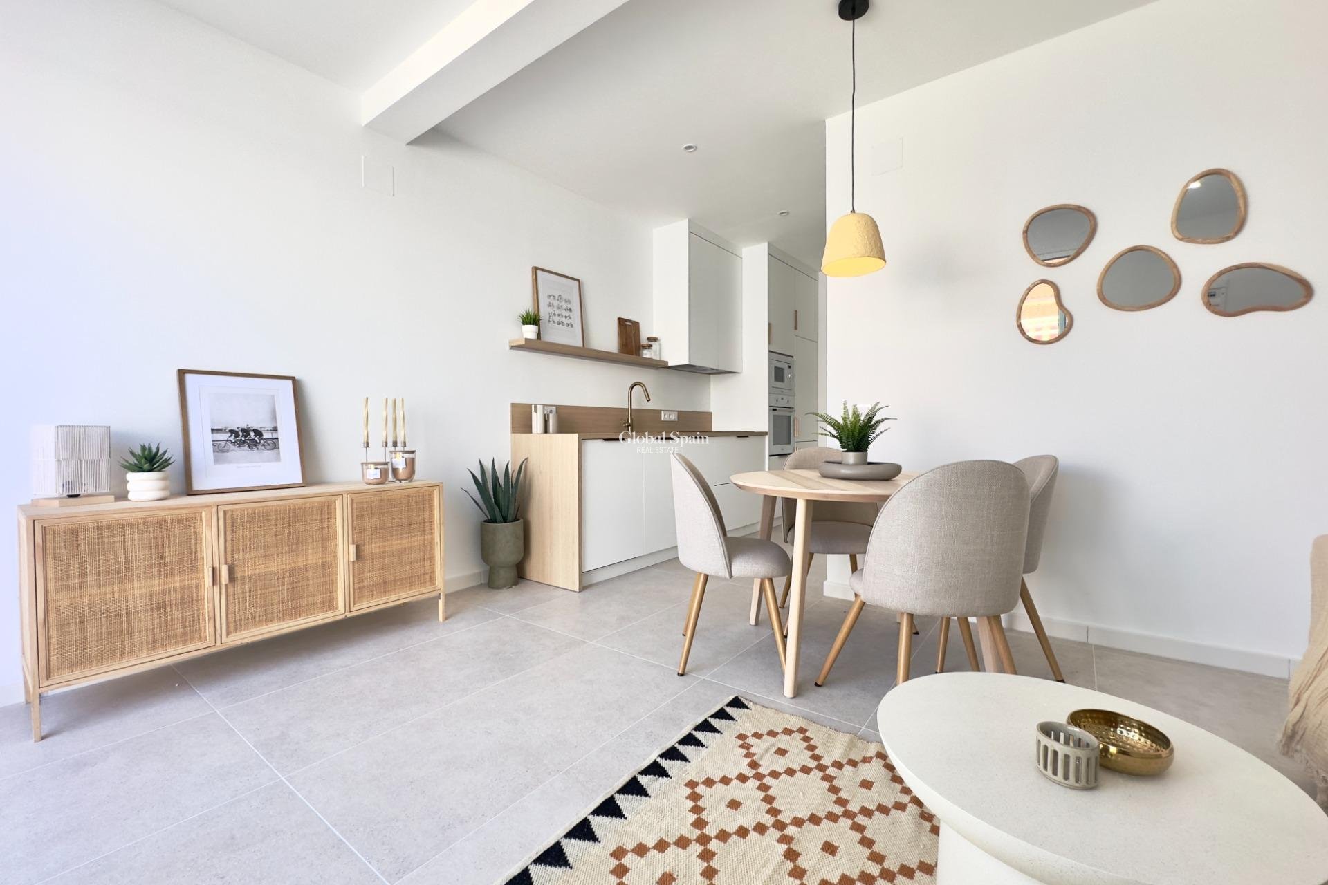 Wederverkoop - APPARTEMENT -
TORREVIEJA - La Siesta - El Salado - Torreta