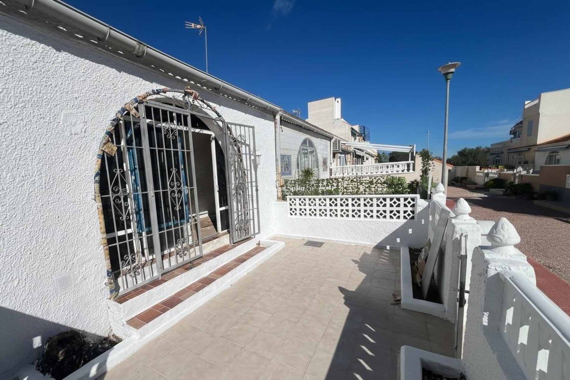 Wederverkoop - APPARTEMENT -
TORREVIEJA - La Siesta - El Salado - Torreta