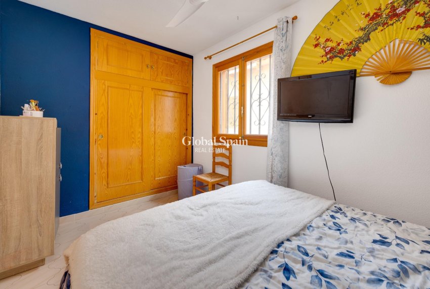 Wederverkoop - APPARTEMENT -
TORREVIEJA - La Siesta - El Salado - Torreta