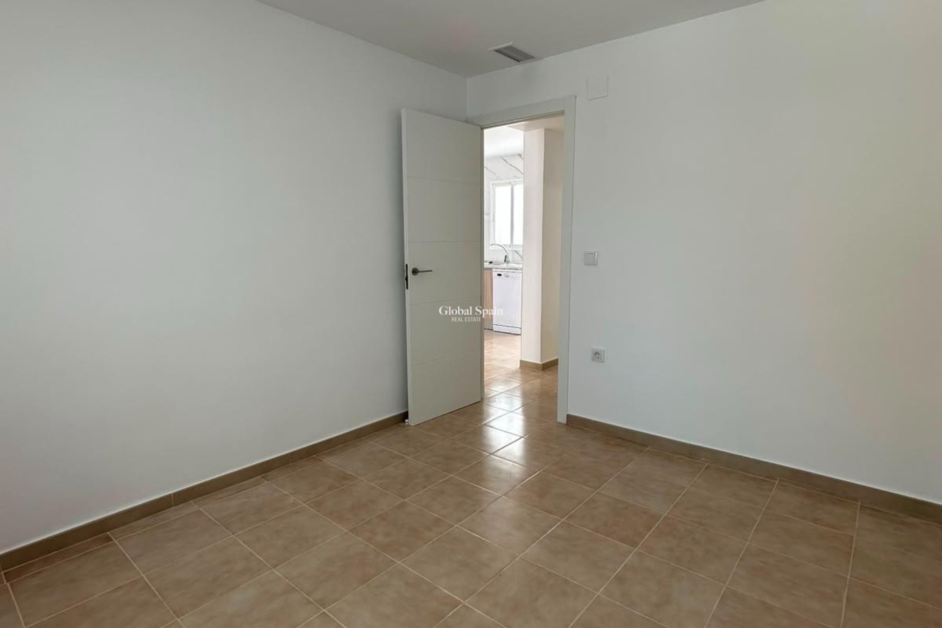 Wederverkoop - APPARTEMENT -
TORREVIEJA - La Siesta - El Salado - Torreta