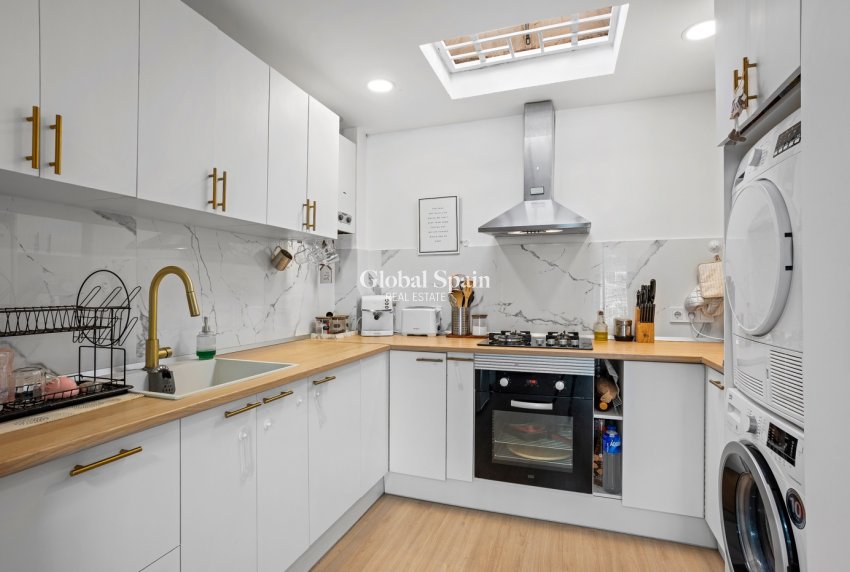 Wederverkoop - APPARTEMENT -
TORREVIEJA - La Siesta