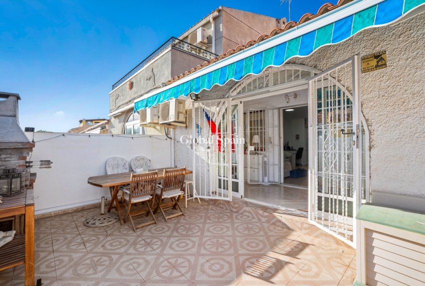 Wederverkoop - APPARTEMENT -
TORREVIEJA - La Siesta