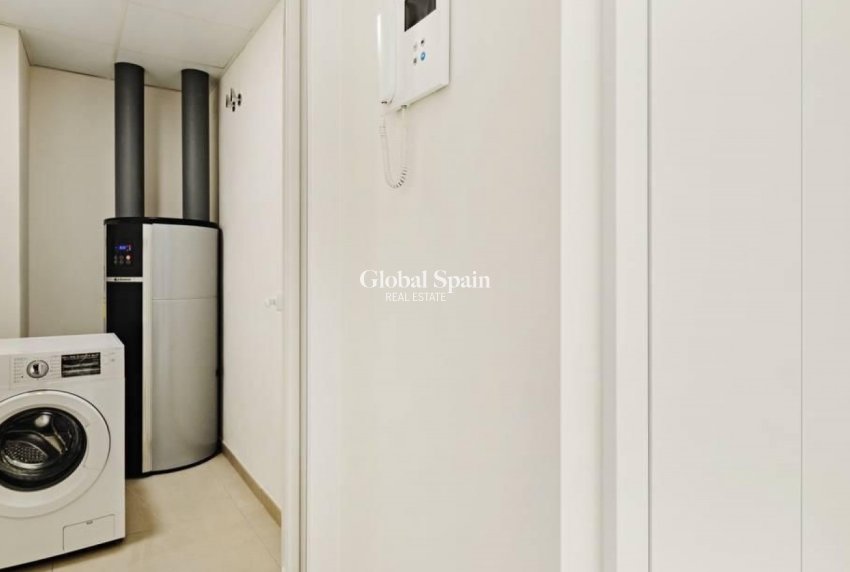 Wederverkoop - Appartement -
TORREVIEJA - La veleta