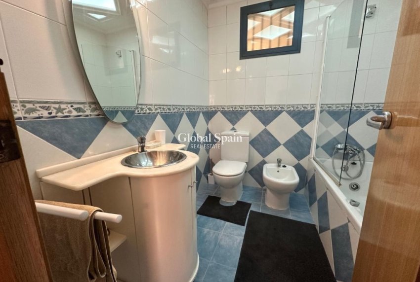 Wederverkoop - Appartement -
TORREVIEJA - La Veleta