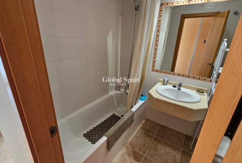 Wederverkoop - APPARTEMENT -
TORREVIEJA - La Veleta