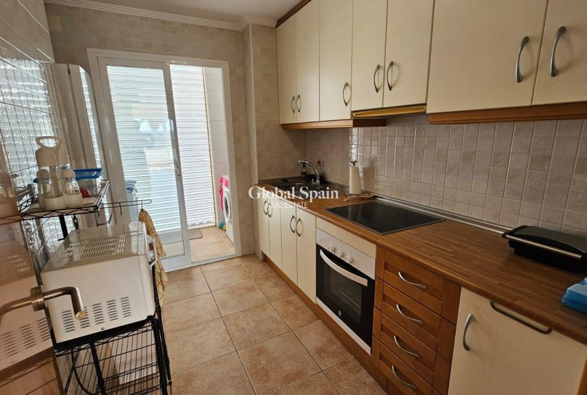 Wederverkoop - APPARTEMENT -
TORREVIEJA - La Veleta