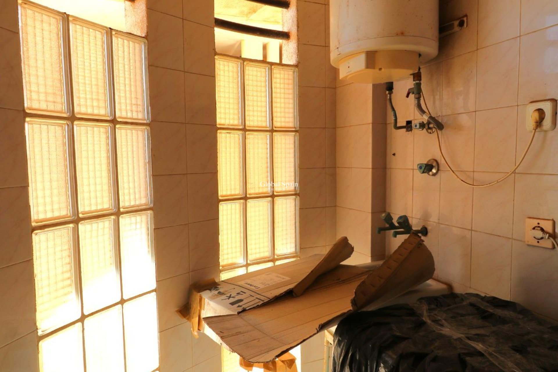 Wederverkoop - APPARTEMENT -
TORREVIEJA - La Veleta