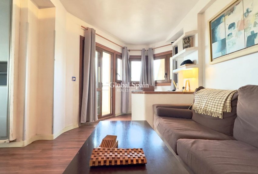 Wederverkoop - APPARTEMENT -
TORREVIEJA - La Veleta