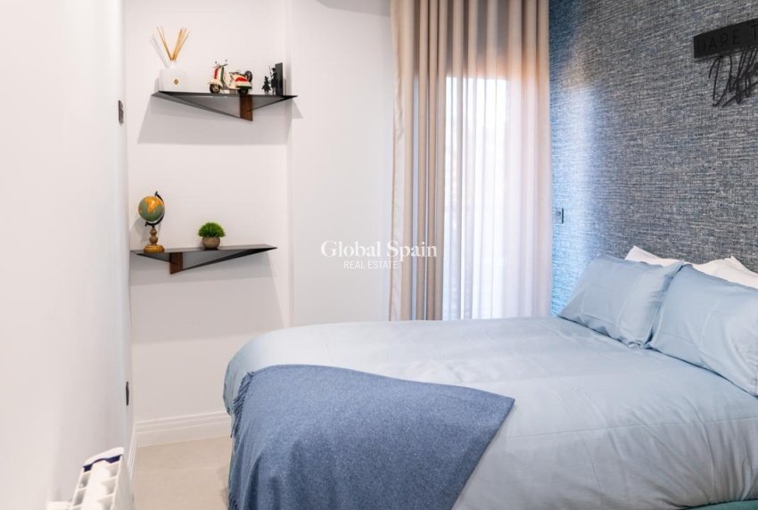 Wederverkoop - APPARTEMENT -
TORREVIEJA - La Veleta