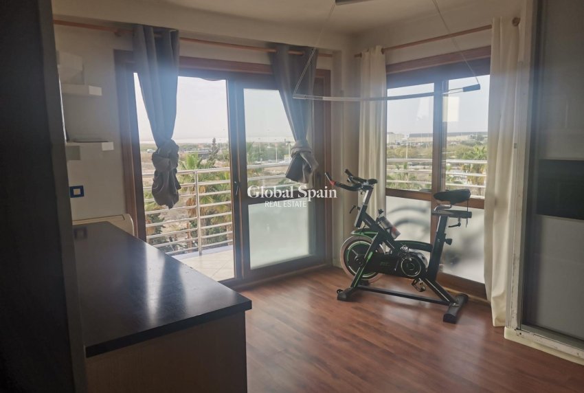 Wederverkoop - APPARTEMENT -
TORREVIEJA - La Veleta