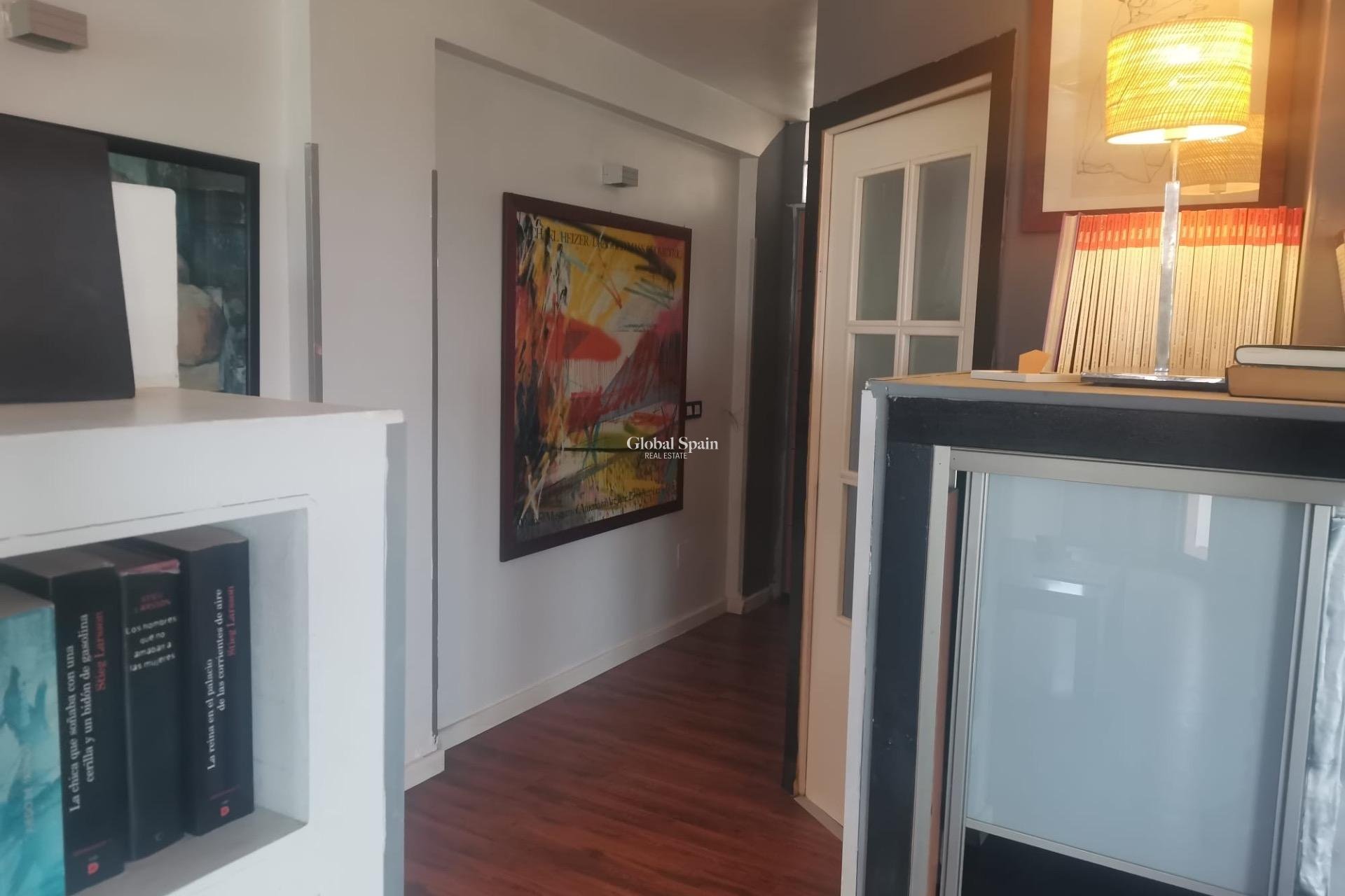 Wederverkoop - APPARTEMENT -
TORREVIEJA - La Veleta