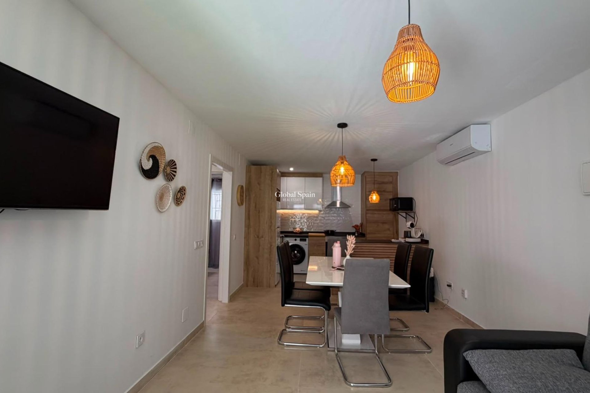 Wederverkoop - APPARTEMENT -
TORREVIEJA - La Veleta