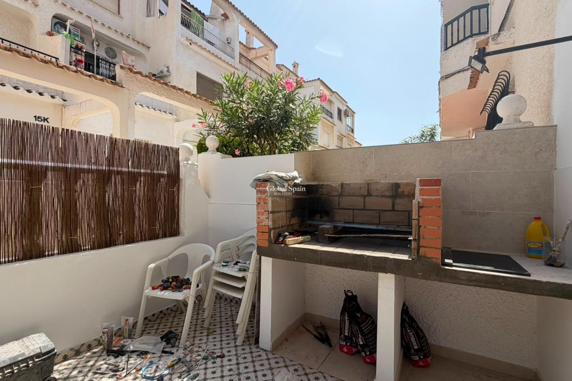 Wederverkoop - APPARTEMENT -
TORREVIEJA - La Veleta